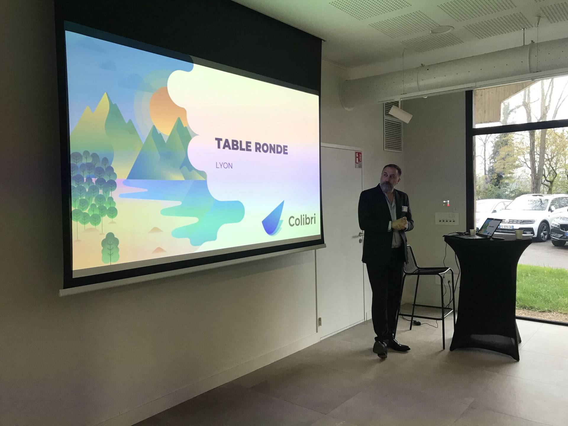 table ronde colibri snop lyon 